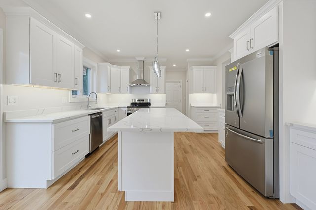 69 Denfield Rd, Charlton, MA 01507