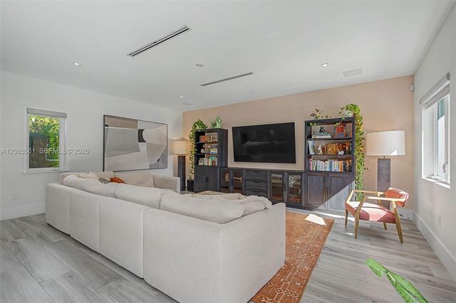 7301 SW 134th Terrace, Pinecrest, FL 33156