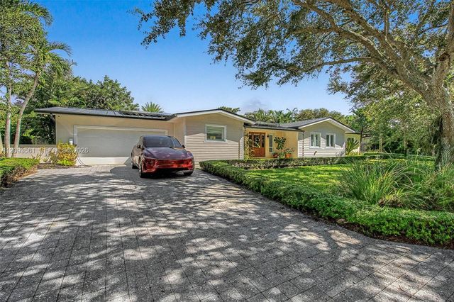 7301 SW 134th Terrace, Pinecrest, FL 33156