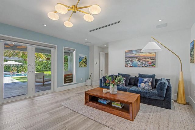 7301 SW 134th Terrace, Pinecrest, FL 33156