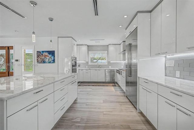 7301 SW 134th Terrace, Pinecrest, FL 33156