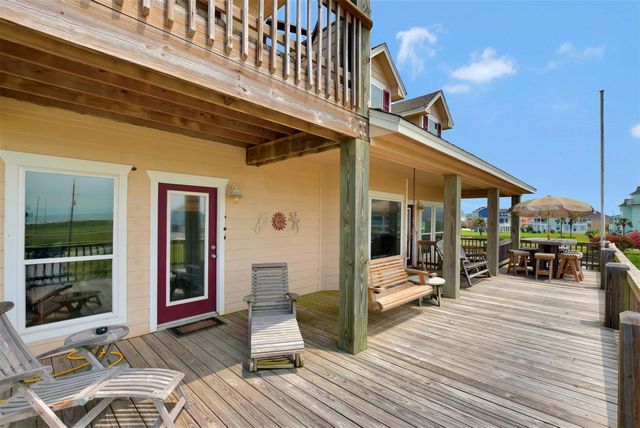 708 Kyndall Corner, Port Bolivar, TX 77650