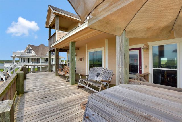 708 Kyndall Corner, Port Bolivar, TX 77650