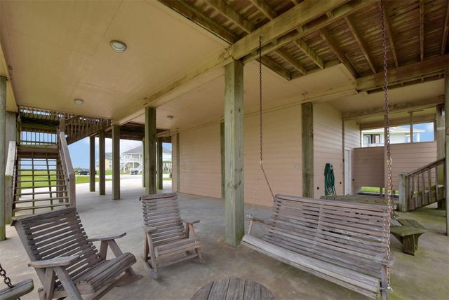 708 Kyndall Corner, Port Bolivar, TX 77650