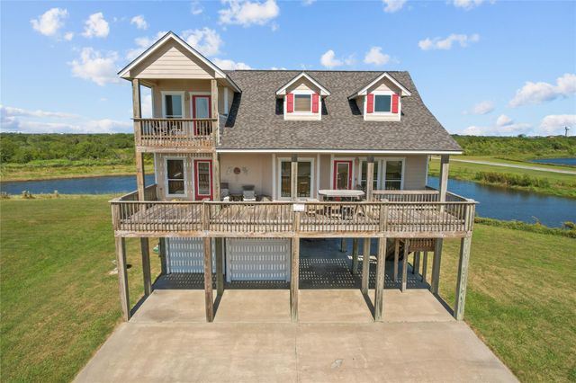 708 Kyndall Corner, Port Bolivar, TX 77650