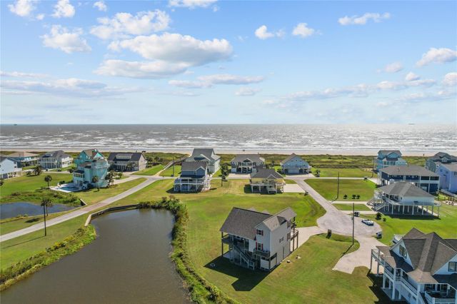 708 Kyndall Corner, Port Bolivar, TX 77650