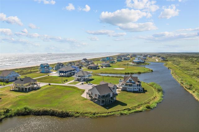 708 Kyndall Corner, Port Bolivar, TX 77650
