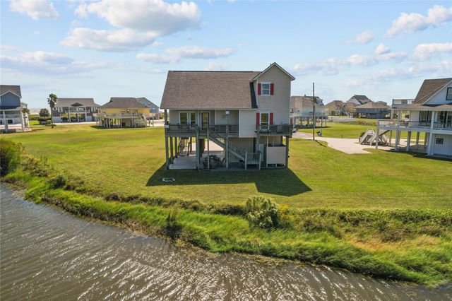 708 Kyndall Corner, Port Bolivar, TX 77650