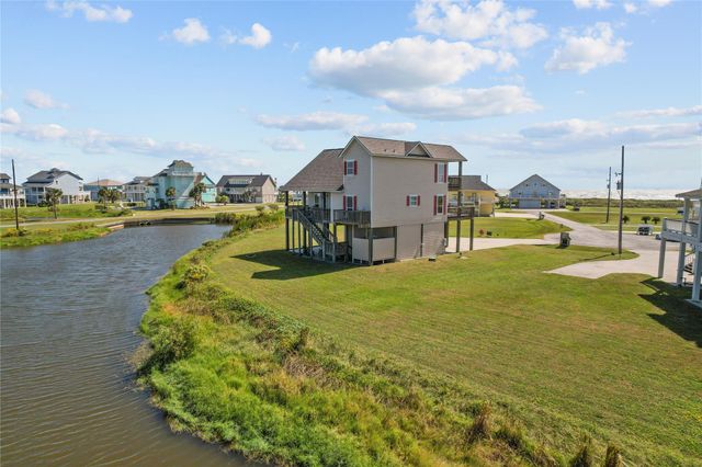 708 Kyndall Corner, Port Bolivar, TX 77650