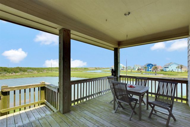 708 Kyndall Corner, Port Bolivar, TX 77650