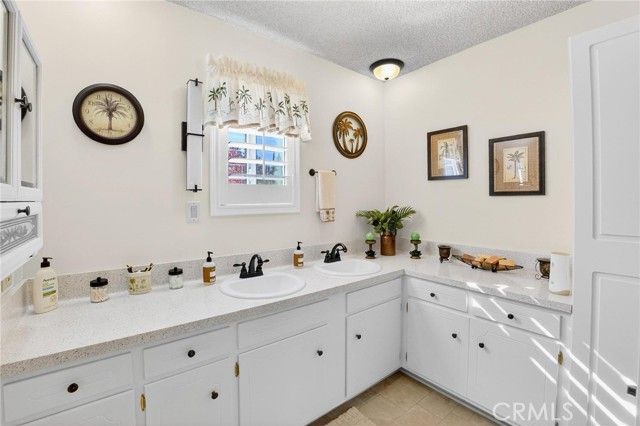 1349 S Center, Redlands, CA 92373