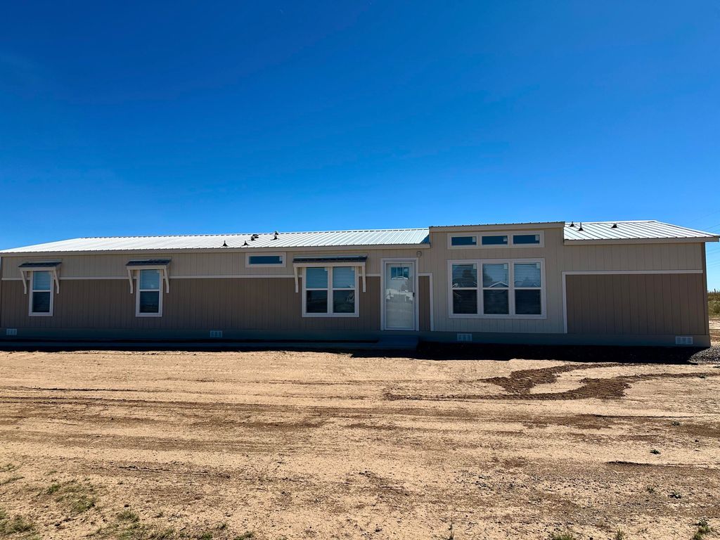 4 NETTLE Road, Moriarty, NM 87035