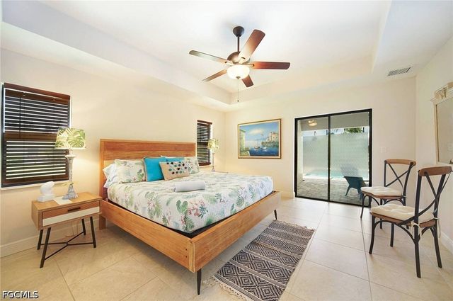2712 SW 4th PL, Cape Coral, FL 33914