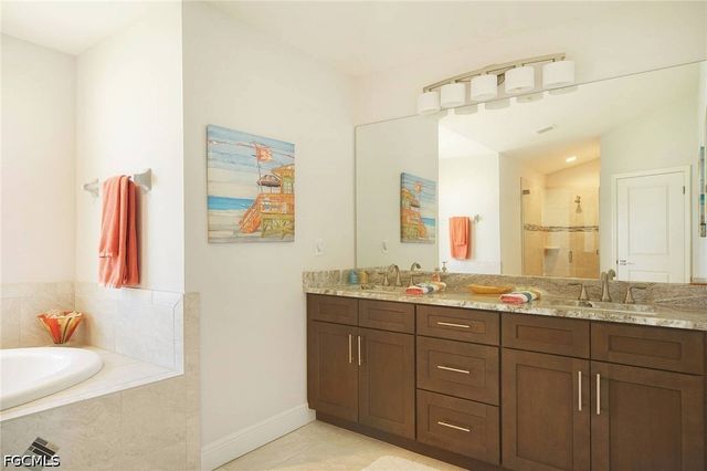 2712 SW 4th PL, Cape Coral, FL 33914