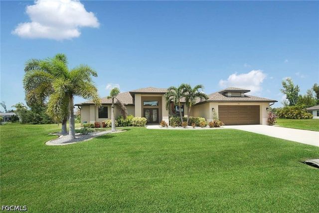 2712 SW 4th PL, Cape Coral, FL 33914