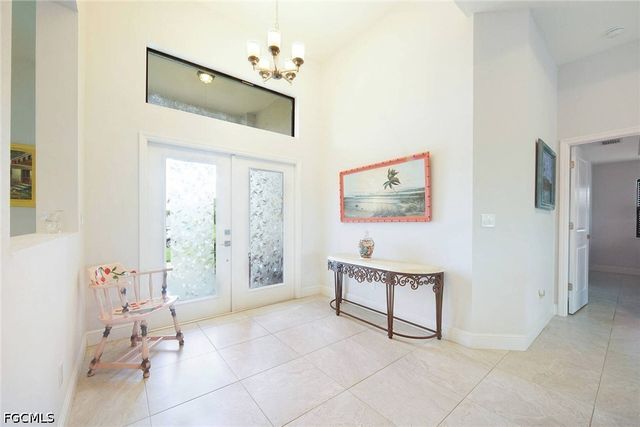2712 SW 4th PL, Cape Coral, FL 33914