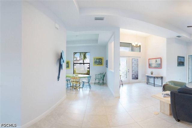 2712 SW 4th PL, Cape Coral, FL 33914