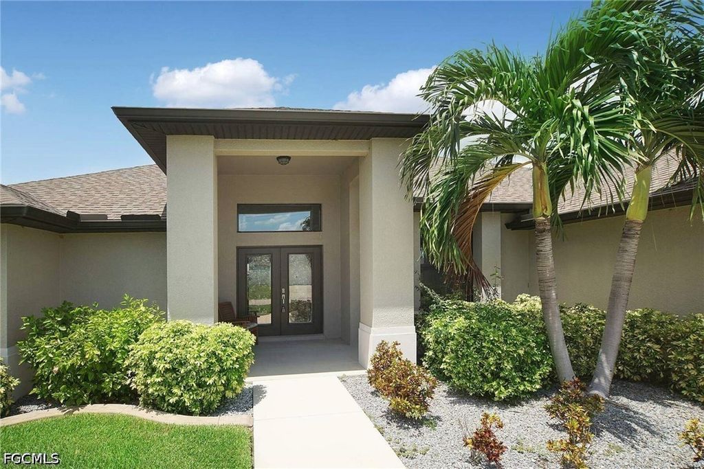 2712 SW 4th PL, Cape Coral, FL 33914
