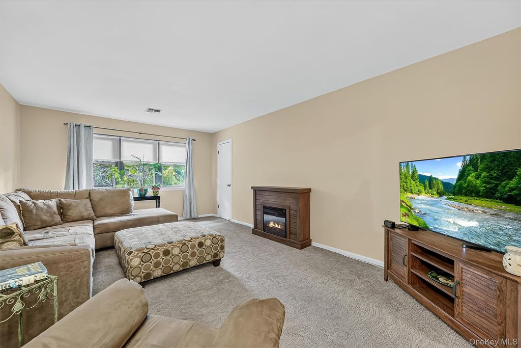 38 Milford Lane 5D, Suffern, NY 10901 — photo 4