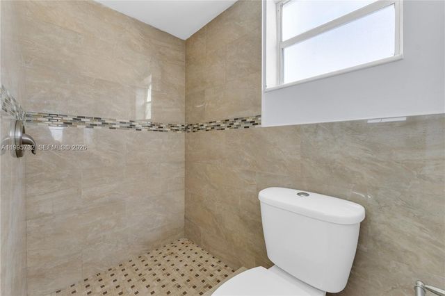 8280 Sunrise Lakes Blvd 301, Sunrise, FL 33322