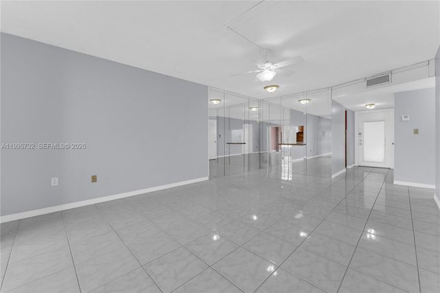 8280 Sunrise Lakes Blvd 301, Sunrise, FL 33322