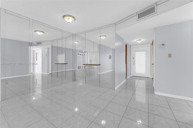 8280 Sunrise Lakes Blvd 301, Sunrise, FL 33322