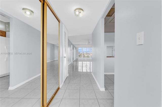 8280 Sunrise Lakes Blvd 301, Sunrise, FL 33322