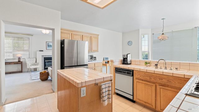 3245 Winged Foot Dr, Fairfield, CA 94534