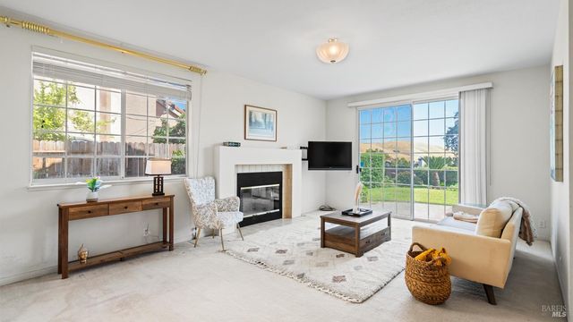 3245 Winged Foot Dr, Fairfield, CA 94534