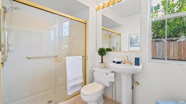 3245 Winged Foot Dr, Fairfield, CA 94534
