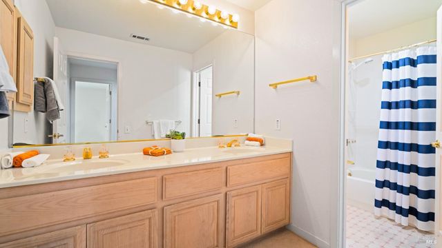 3245 Winged Foot Dr, Fairfield, CA 94534