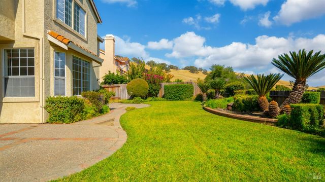 3245 Winged Foot Dr, Fairfield, CA 94534