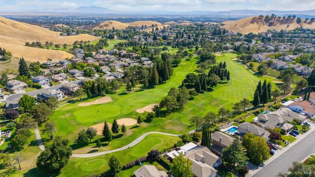 3245 Winged Foot Dr, Fairfield, CA 94534