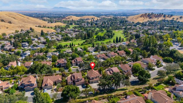 3245 Winged Foot Dr, Fairfield, CA 94534