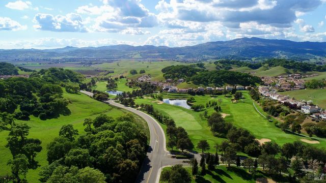 3245 Winged Foot Dr, Fairfield, CA 94534
