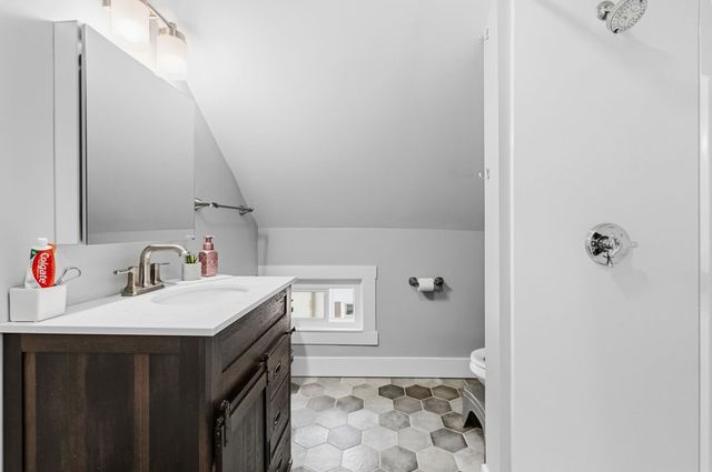 200 Judson Street, Tiverton, RI 02878