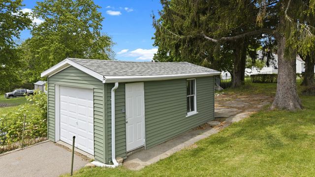 200 Judson Street, Tiverton, RI 02878