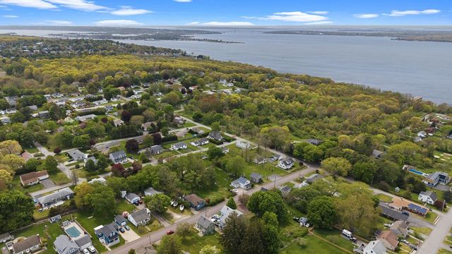 200 Judson Street, Tiverton, RI 02878