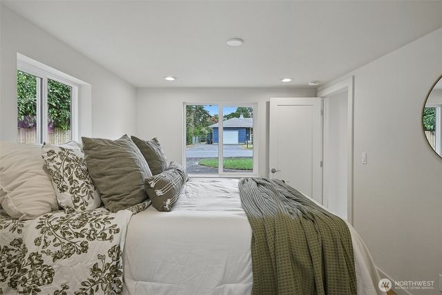 3122 Oas Drive W, University Place, WA 98466