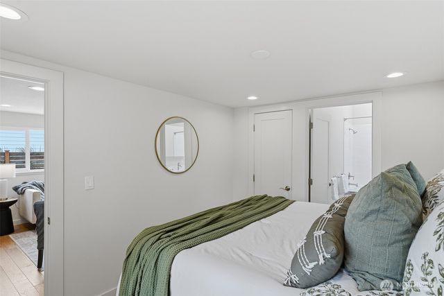 3122 Oas Drive W, University Place, WA 98466