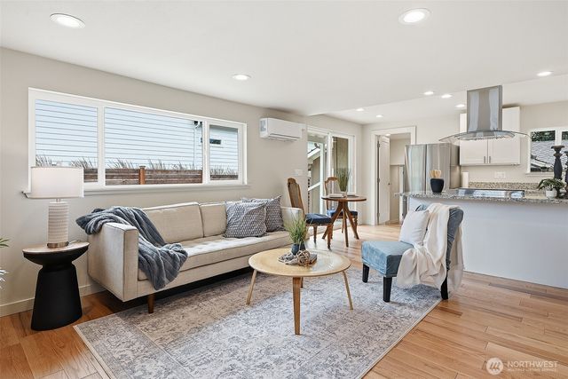 3122 Oas Drive W, University Place, WA 98466