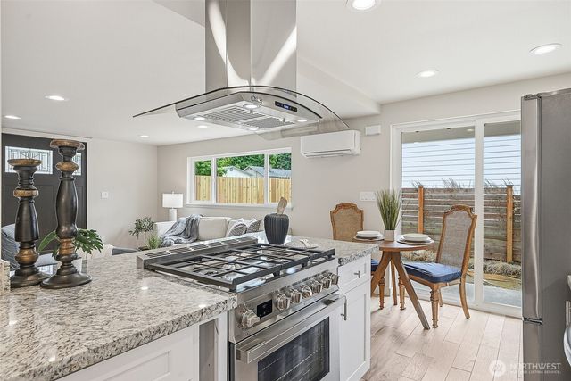 3122 Oas Drive W, University Place, WA 98466