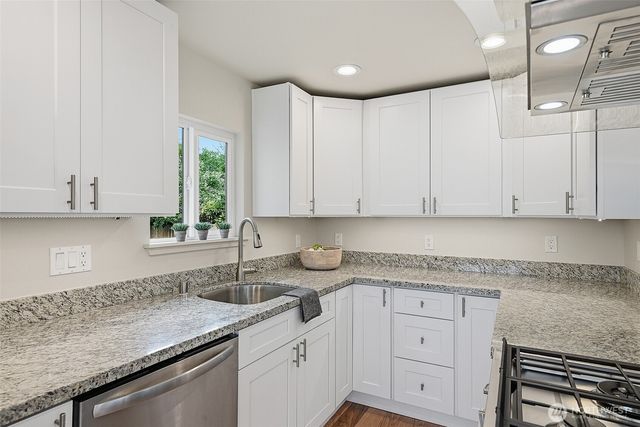 3122 Oas Drive W, University Place, WA 98466