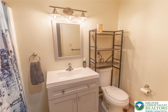 80 Covington Place, Catasauqua Boro, PA 18032