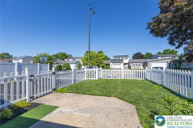 80 Covington Place, Catasauqua Boro, PA 18032