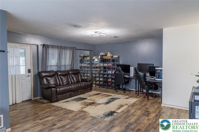 80 Covington Place, Catasauqua Boro, PA 18032