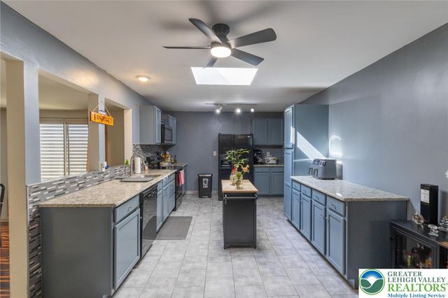 80 Covington Place, Catasauqua Boro, PA 18032
