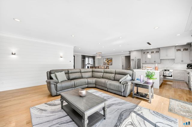 99 Mesa Drive, Bethany, CT 06524