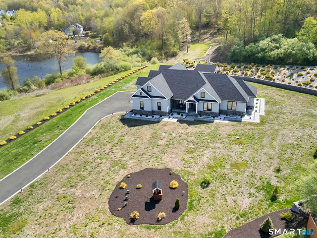 99 Mesa Drive, Bethany, CT 06524