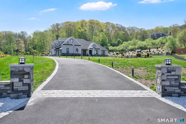 99 Mesa Drive, Bethany, CT 06524